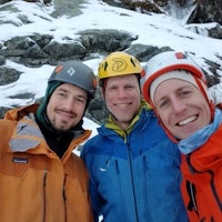 STOKE: David Postel, Sondre Kvambekk og Gjermund Nordskar ute på eventyr i Aurdal. Foto: Gjermund Nordskar