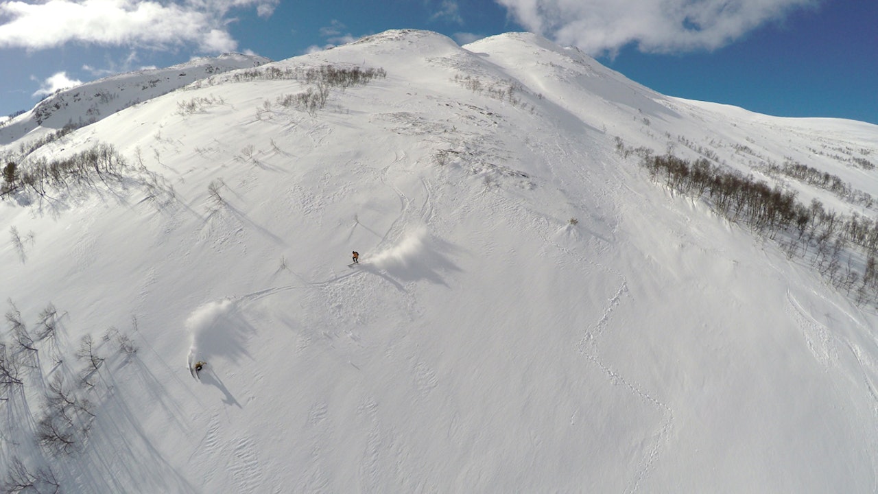 OFFPISTEKLASSIKER: Sjelden har vi sett en så vellaget film fra Kinnpiken i Oppdal –en av landets beste heisbaserte frikjøringsturer. Foto: Kent Skorstad OFFPISTEKLASSIKER: Sjelden har vi sett en så vellaget film fra Kinnpiken i Oppdal –en av landets beste heisbaserte frikjøringsturer. Foto: Kent Skorstad