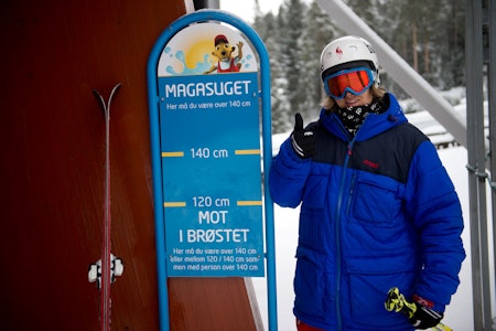 STOR NOK: Første gang Anders Backe var her var han ikke høy nok til å kjøre Magasuget. Heldigvis var han voksen nok sist vinter. Foto: Vegard Breie STOR NOK: Første gang Anders Backe var her var han ikke høy nok til å kjøre Magasuget. Heldigvis var han voksen nok sist vinter. Foto: Vegard Breie