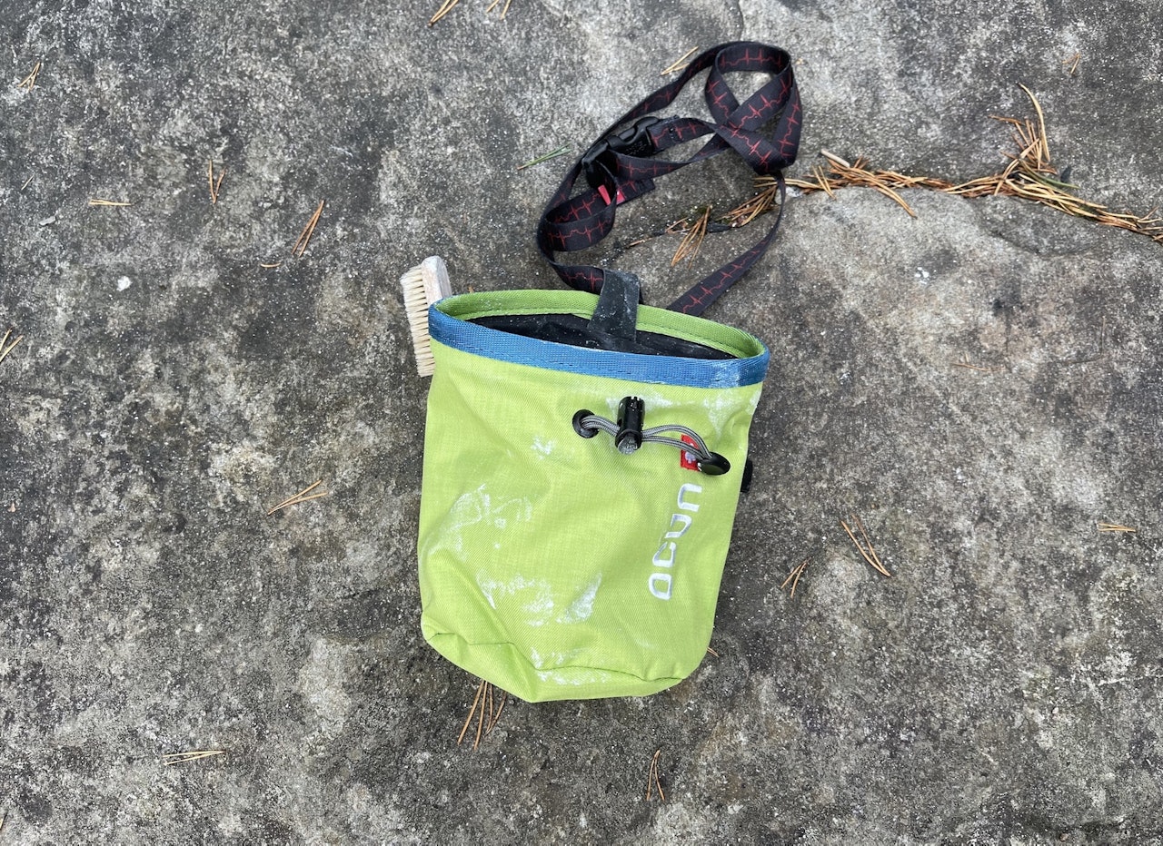 Bra sak: Ocun Push Chalk Bag er et bankers kjøp som ville vært enda mer bankers med en glidelås på lomma. Foto: Dag Hagen Test av Ocun Push Chalk Bag