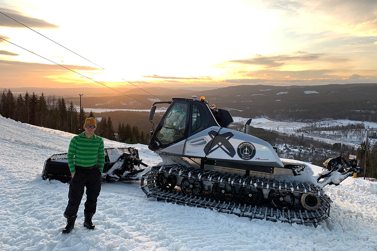 ÅPNER: Mads Mørch og Espen Bengston i Oslo Vinterpark jobber nå med å få klar Wyller til mandag. Foto: Espen Bengston ÅPNER: Mads Mørch og Espen Bengston i Oslo Vinterpark jobber nå med å få klar Wyller til mandag. Foto: Espen Bengston