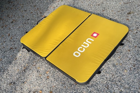 Soldans: Sundance er 9 cm tykk, noe som gjør den veldig egnet som startpad eller pad til barn. Slik sett utfyller Sundace og storebror Dominator hverandre og utgjør et perfekt team. Foto: Dag Hagen Soldans: Sundance er 9 cm tykk, noe som gjør den veldig egnet som startpad eller pad til barn. Slik sett utfyller Sundace og storebror Dominator hverandre og utgjør et perfekt team. Foto: Dag Hagen