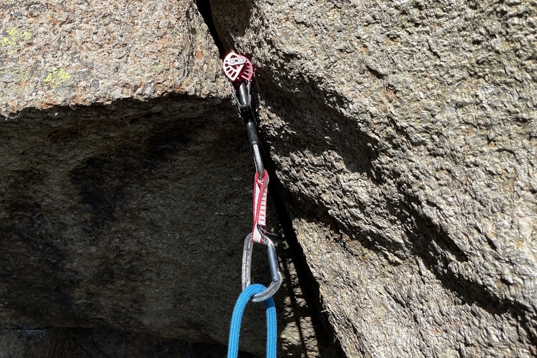 Lett sak: Black Diamond Camalot har vært markedsleder i mange år. Dette er den nye lettvektsutgaven. Den er lettere, dyrere og veldig bra. Foto: Dag Hagen Test av Black Diamond Camalot Ultralight