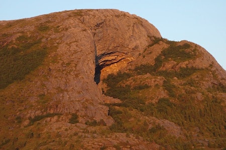 Hanshelleten på Flatanger. Foto: Dag Hagen Hanshelleten på Flatanger. Foto: Dag Hagen