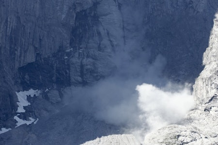 Ras over introsvaene under mektige Trollveggen. Foto: Dag Hagen Ras over introsvaene under mektige Trollveggen. Foto: Dag Hagen