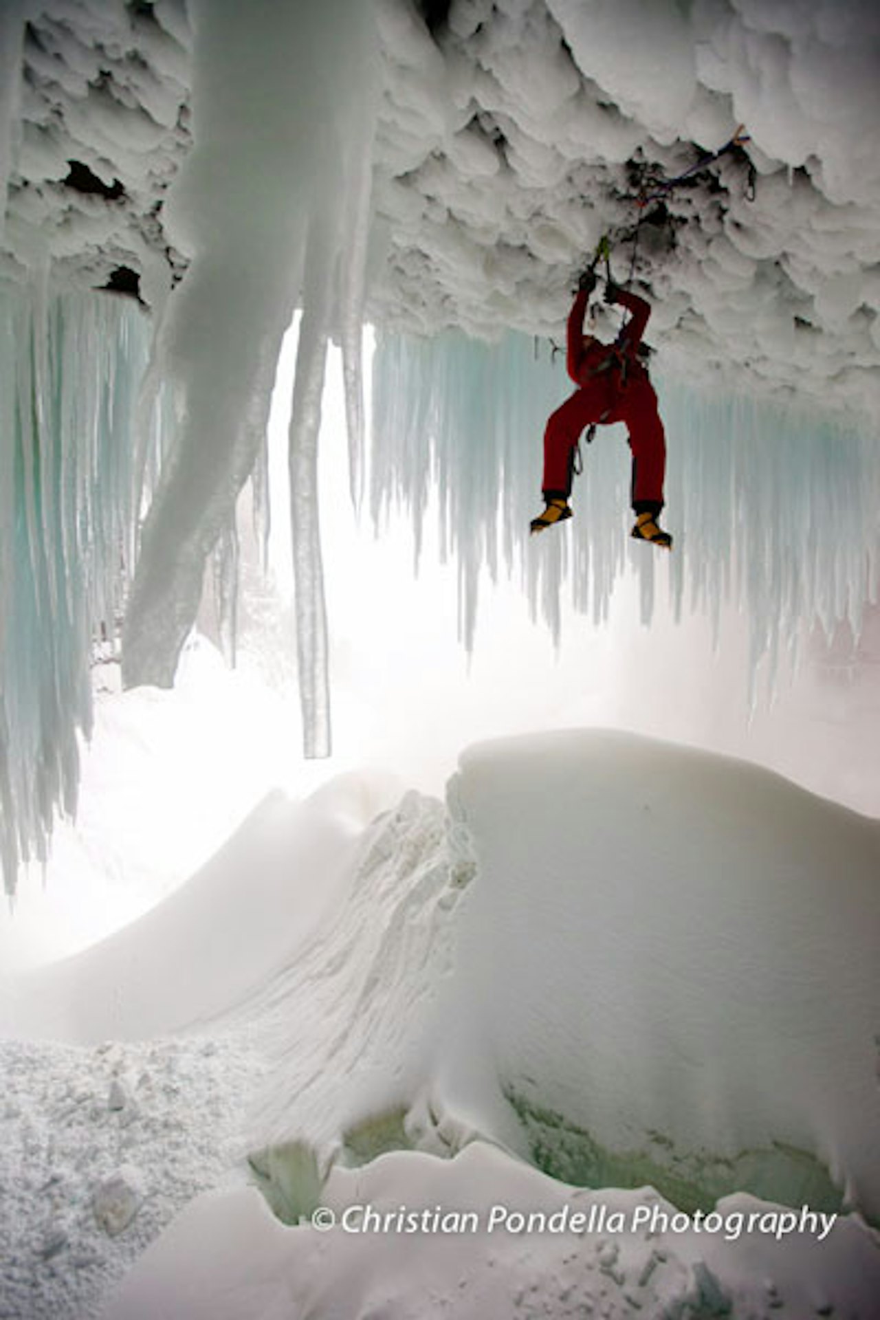 Tim Emmett i gang med den ordentlig bratte delen av Spray On. Foto: Christian Pondella Tim Emmett i gang med den ordentlig bratte delen av Spray On. Foto: Christian Pondella