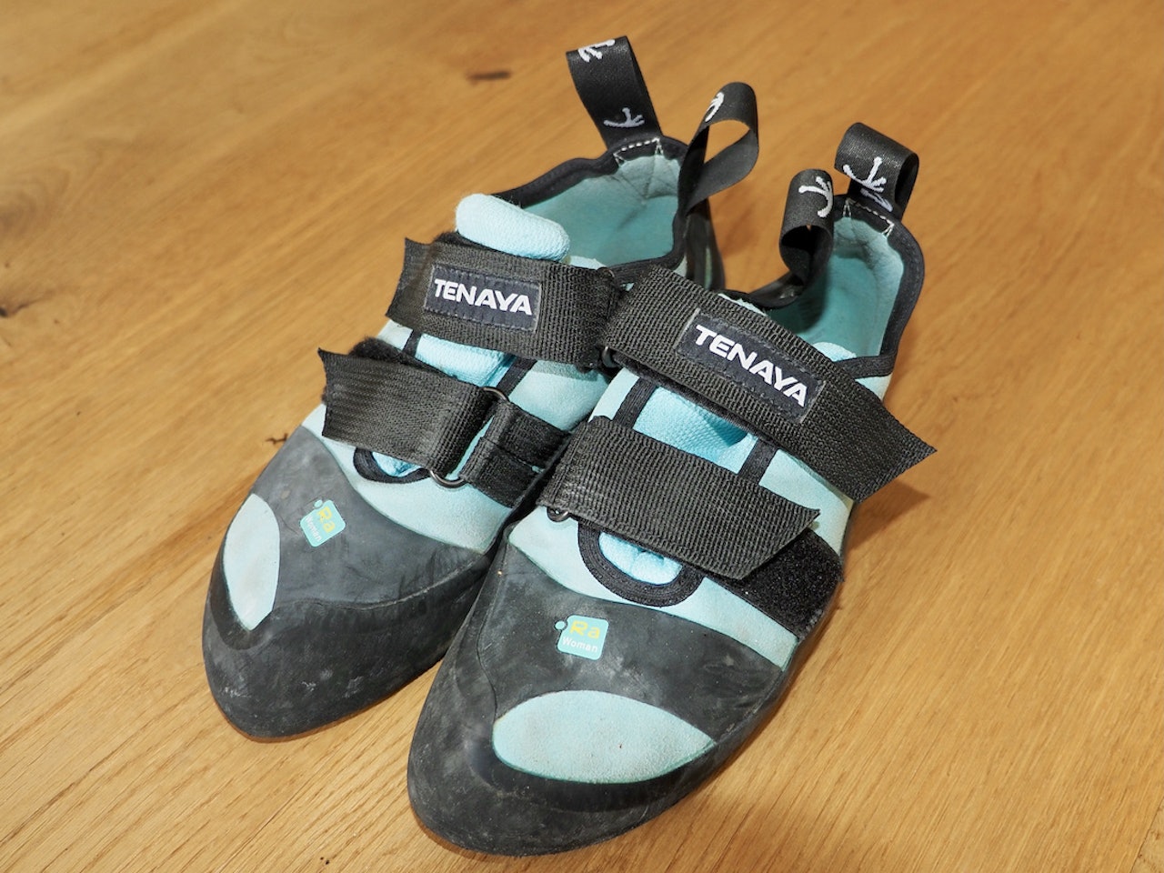 TENAYA RA WOMAN: En presis klatresko som passer til det meste. Foto: Lisa Kvålshaugen Bjærum Tenaya Ra Woman klatresko test