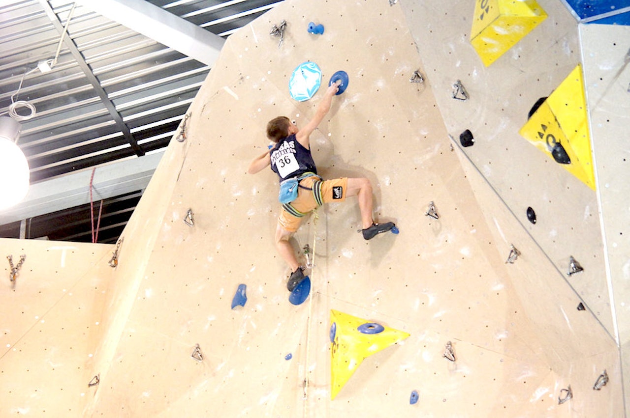 Teodor Kirkebø på vei mot toppen. Foto: Thor-Henrik Kvandahl Teodor Kirkebø på vei mot toppen. Foto: Thor-Henrik Kvandahl