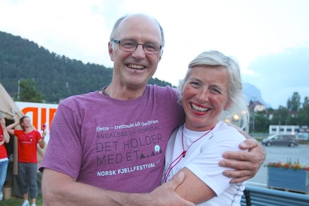 Stein Aasheim og Randi Skaug etter foredrag på Standplass på Åndalsnes. Foto: Dag Hagen