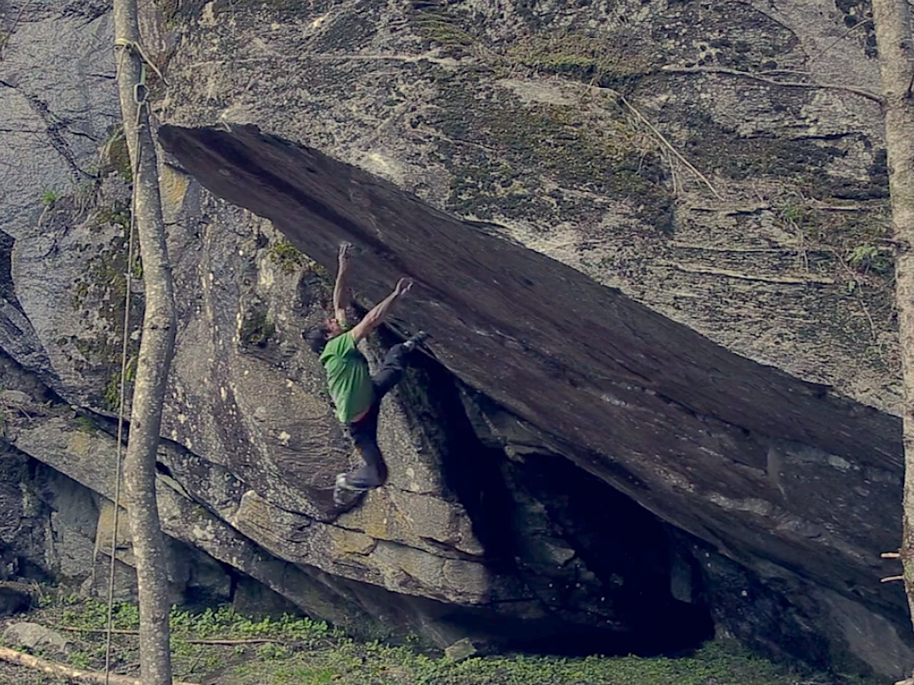 Rok Klancnik på Bügeleisen (V14/15) i Østerrike. Skjermdump fra filmen. Rok Klancnik på Bügeleisen (V14/15) i Østerrike. Skjermdump fra filmen.