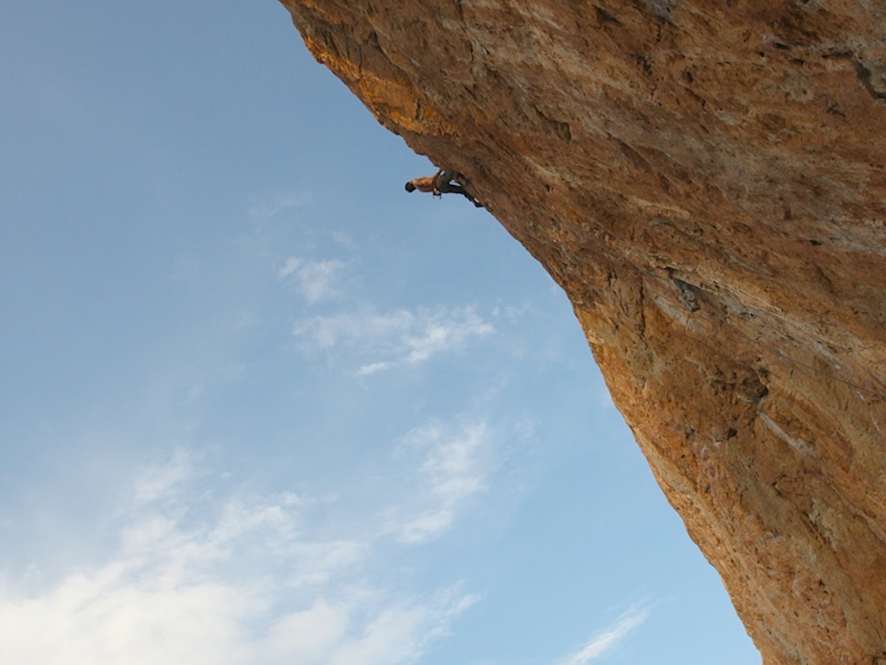Overhengende klatring i Spania har blitt lettere de siste årene. Foto: Dag Hagen Overhengende klatring i Spania har blitt lettere de siste årene. Foto: Dag Hagen