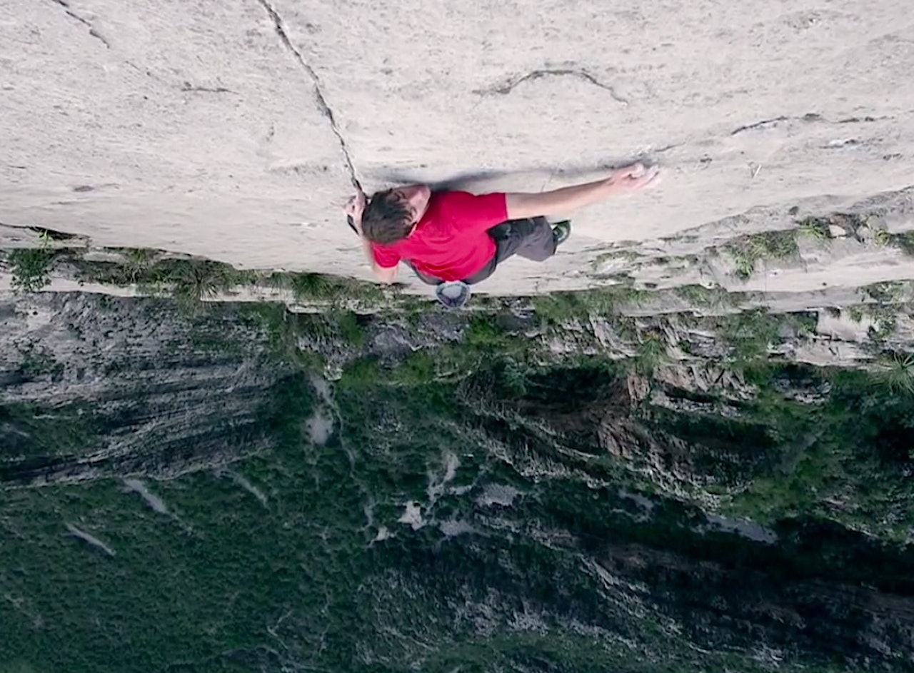 Skjermdump fra filmen.  Skjermdump fra filmen.