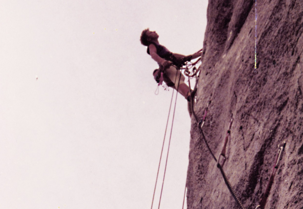 Geir Harald Samuelsen klatrer på 90-tallet. Geir Harald Samuelsen klatrer på 90-tallet.