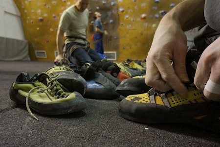 Testing av sko på Vulkan klatresenter. Foto: Dag Hagen