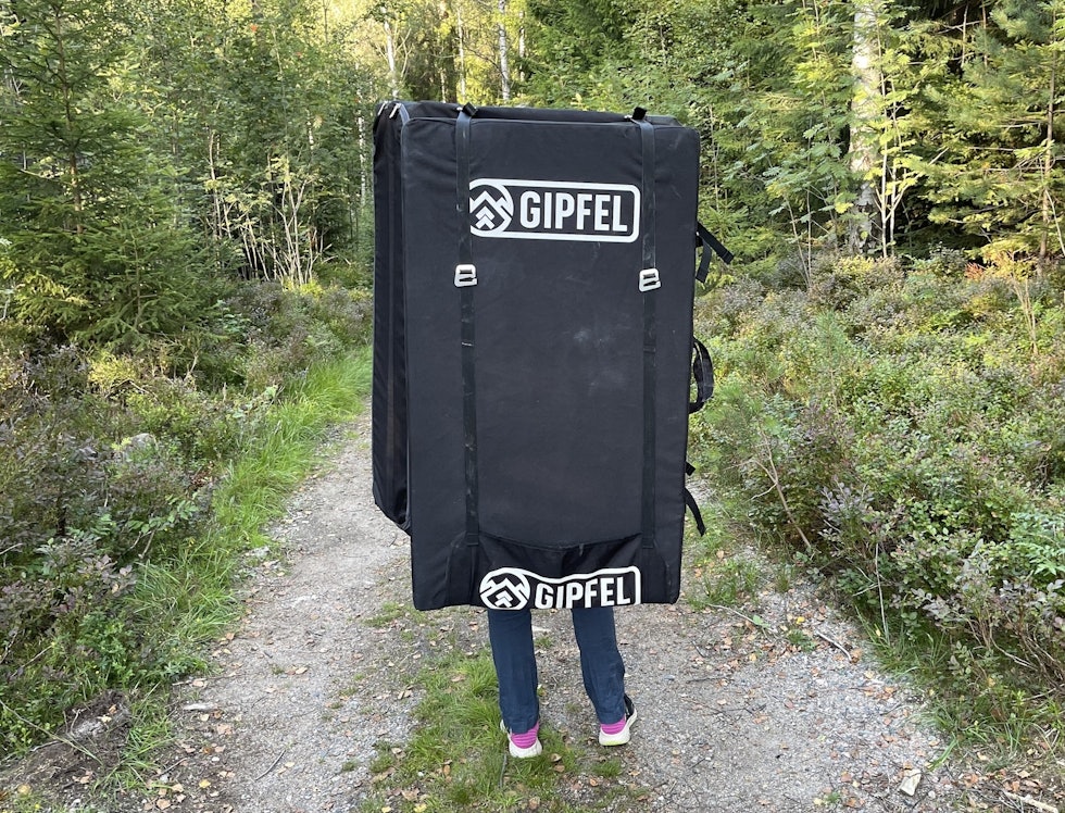 Ut på tur: Ikke sur med to pads godt plassert på ryggen. test av gipfel yosemite crashpad