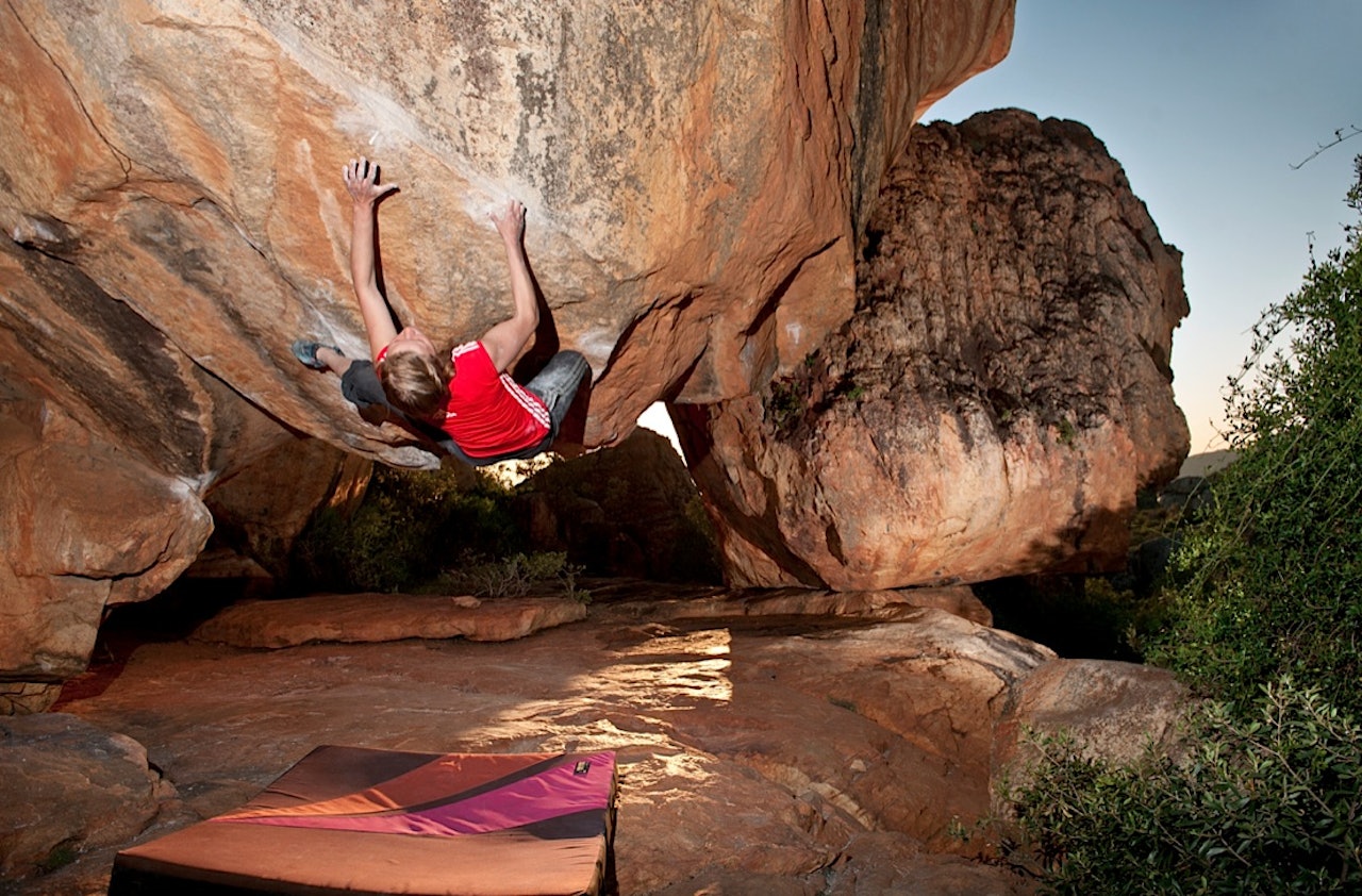 Therese Johansen på Black Shadow (8A+). Foto: Eivind Wang Therese Johansen på Black Shadow (8A+). Foto: Eivind Wang