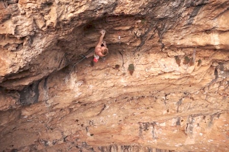 Magnus på Neandertal. Foto: Skjermdump fra filmen. Magnus på Neandertal. Foto: Skjermdump fra filmen.