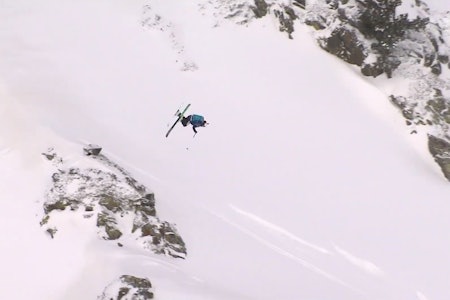 Foto: Her tar Hedvig Wessel backflipen. Foto: Skjermdump Hedvig Wessel backflip