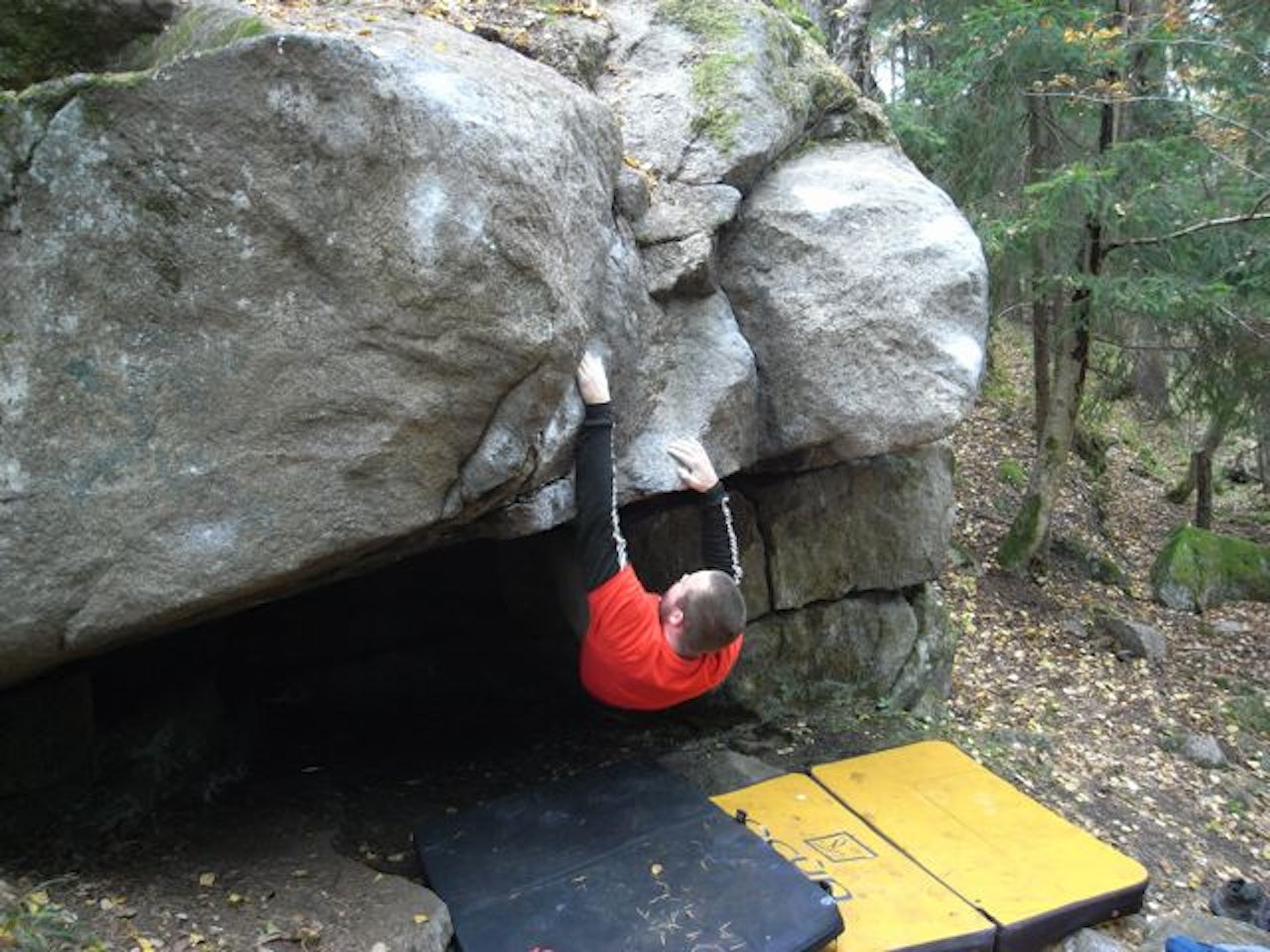 Buldring i Østmarka. Foto: Dag Hagen Buldring i Østmarka. Foto: Dag Hagen