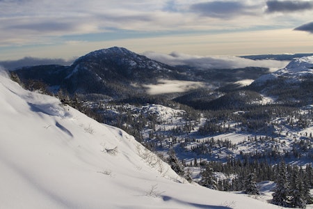 NOVEMBERPUDDER: Høgevarde Fjellpark på Norefjell har fått snø i bøttevis. Foto: Henrik Ulleland NOVEMBERPUDDER: Høgevarde Fjellpark på Norefjell har fått snø i bøttevis. Foto: Henrik Ulleland