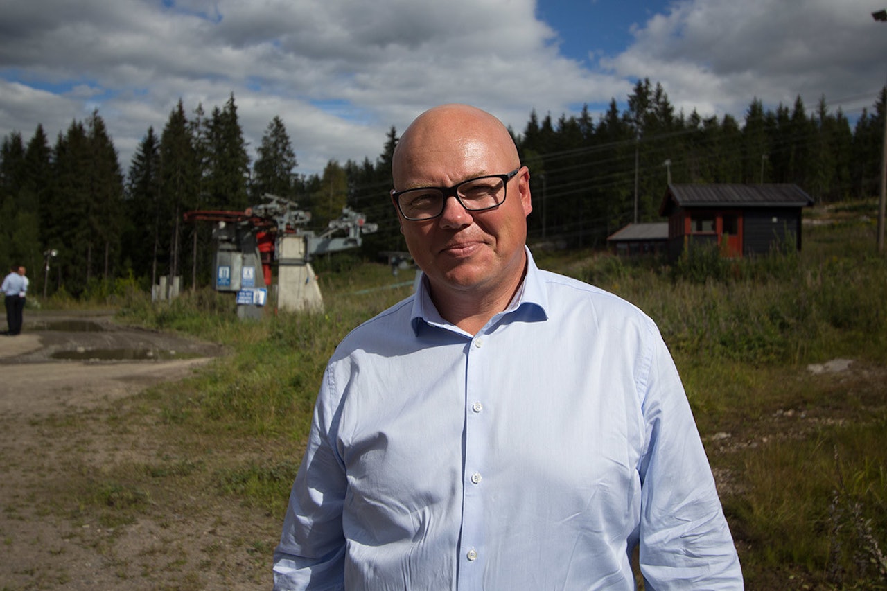 FORNØYD: Styreleder i Varingskollen Alpinsenter har all grunn til å smile. Her fra da skianlegget ble kjørt i fjor sommer. Foto: Anders Holtet FORNØYD: Styreleder i Varingskollen Alpinsenter har all grunn til å smile. Her fra da skianlegget ble kjørt i fjor sommer. Foto: Anders Holtet