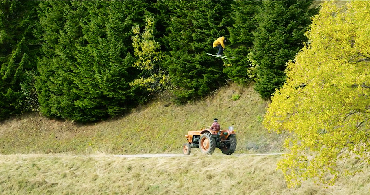 GRESS: Candide Thovex gjør noe helt vanvittig i denne filmen. Foto: Skjermdump GRESS: Candide Thovex gjør noe helt vanvittig i denne filmen. Foto: Skjermdump