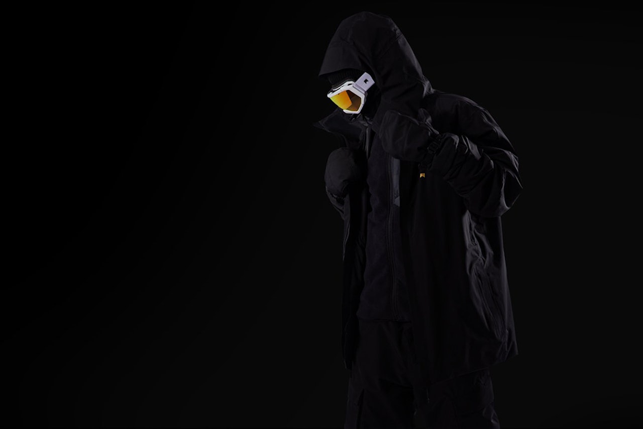 SKIKLÆR: Candide Thovex har startet Candide Collection, som lager skiklær. Foto: Candide Collection Candide Collection