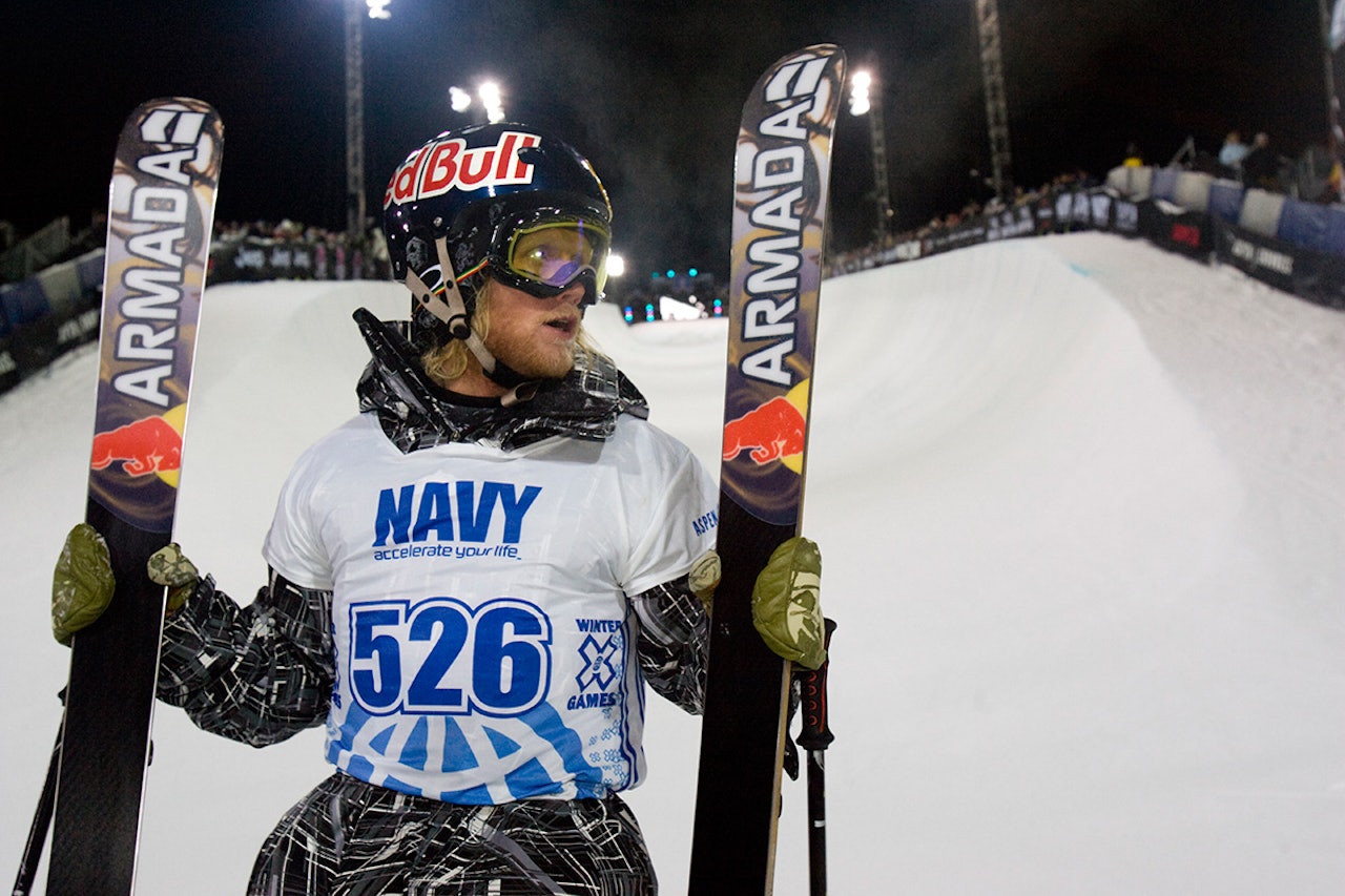 HASJ: Tanner Hall forteller at han røyket hasj i forbindelse med alle sine X Games-medaljer. Her fra Superpipe i 2012. Foto: ESPN HASJ: Tanner Hall forteller at han røyket hasj i forbindelse med alle sine X Games-medaljer. Her fra Superpipe i 2012. Foto: ESPN