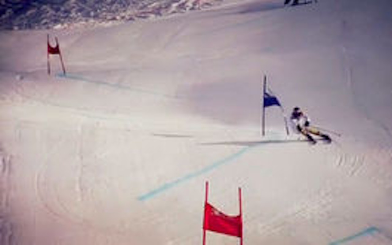 STERKT: Jon Olsson har hatt stor fremgang i storslalom og vant det New Zealandske mesterskapet. STERKT: Jon Olsson har hatt stor fremgang i storslalom og vant det New Zealandske mesterskapet.