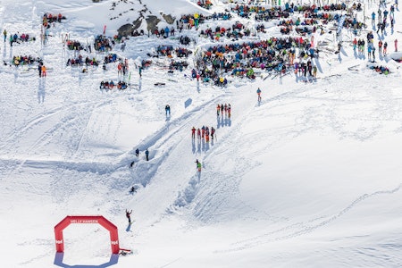 ENDELIG: For første gang på to år kan endelig fjellsiden i Røldal se slik ut igjen. Foto: Espen Mills/RFC Røldal Freeride Challenge