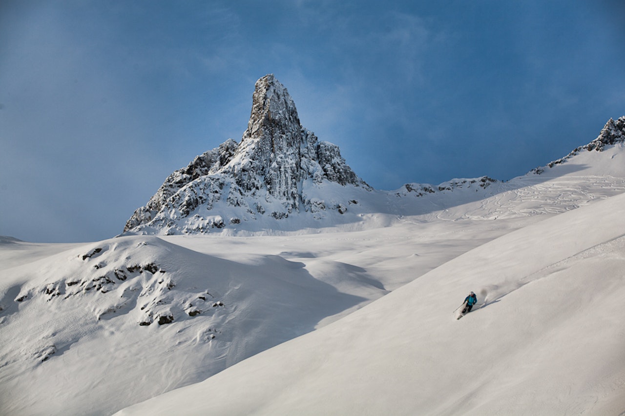 GI SOMMEREN FINGERN: Fra tidligtur til Fingeren, 1180 moh. Zermatt og Matterhorn blekner litt i forhold, eller hva? Foto: Håvard Myklebust