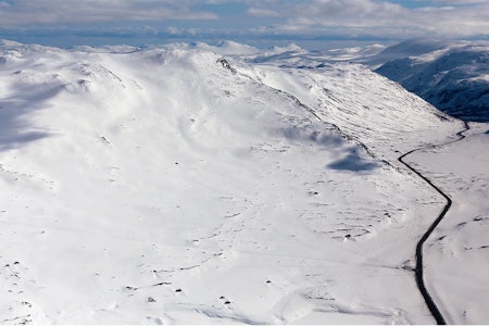 Slettind sett fra nord. Foto: Thomas B. Svendsen. / Trygge toppturer Slettind sett fra nord. Foto: Thomas B. Svendsen. / Trygge toppturer