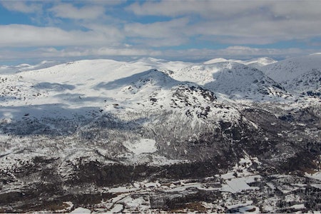 Leinenøse sett fra sør. Foto: Thomas B. Svendsen. / Trygge toppturer Leinenøse sett fra sør. Foto: Thomas B. Svendsen. / Trygge toppturer