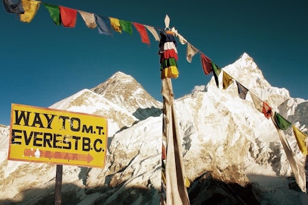 Trønderen Erlend Ness ble smittet av korona, og måtte bli flydd ut av Everest Base Camp. Trønderen Erlend Ness ble smittet av korona, og måtte bli flydd ut av Everest Base Camp.
