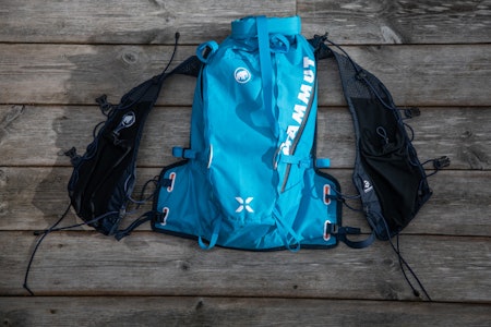 MAMMUT TRION NORDWAN 15: Tilnærmet vanntett Mammut Trion Nordwand 15 test klatresekk vanntett