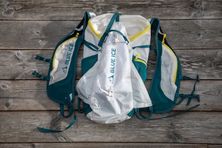 BLUE ICE REACH 12: Innovativ klatresekk med fine funksjoner Blue Ice Reach 12 test av klatresekk