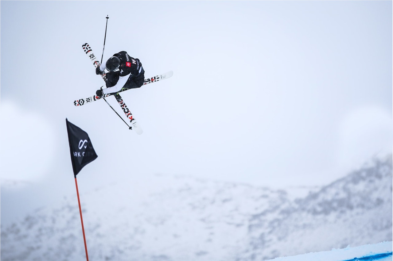 SOLID KJØRING: Birk Ruud fortsetter sin svært gode sesong. Natt til torsdag tok han sølv i VM i slopestyle. Foto: FIS SOLID KJØRING: Birk Ruud fortsetter sin svært gode sesong. Natt til torsdag tok han sølv i VM i slopestyle. Foto: FIS