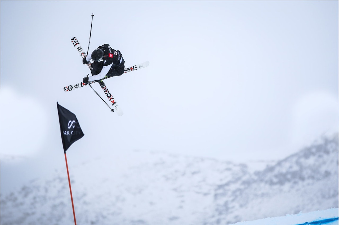 SOLID KJØRING: Birk Ruud fortsetter sin svært gode sesong. Natt til torsdag tok han sølv i VM i slopestyle. Foto: FIS