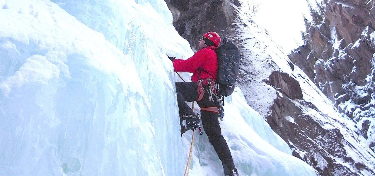 Erik Neergaard leder på 2. taulengde på Rjukanfossen. Foto: Dag Hagen Erik Neergaard leder på 2. taulengde på Rjukanfossen. Foto: Dag Hagen