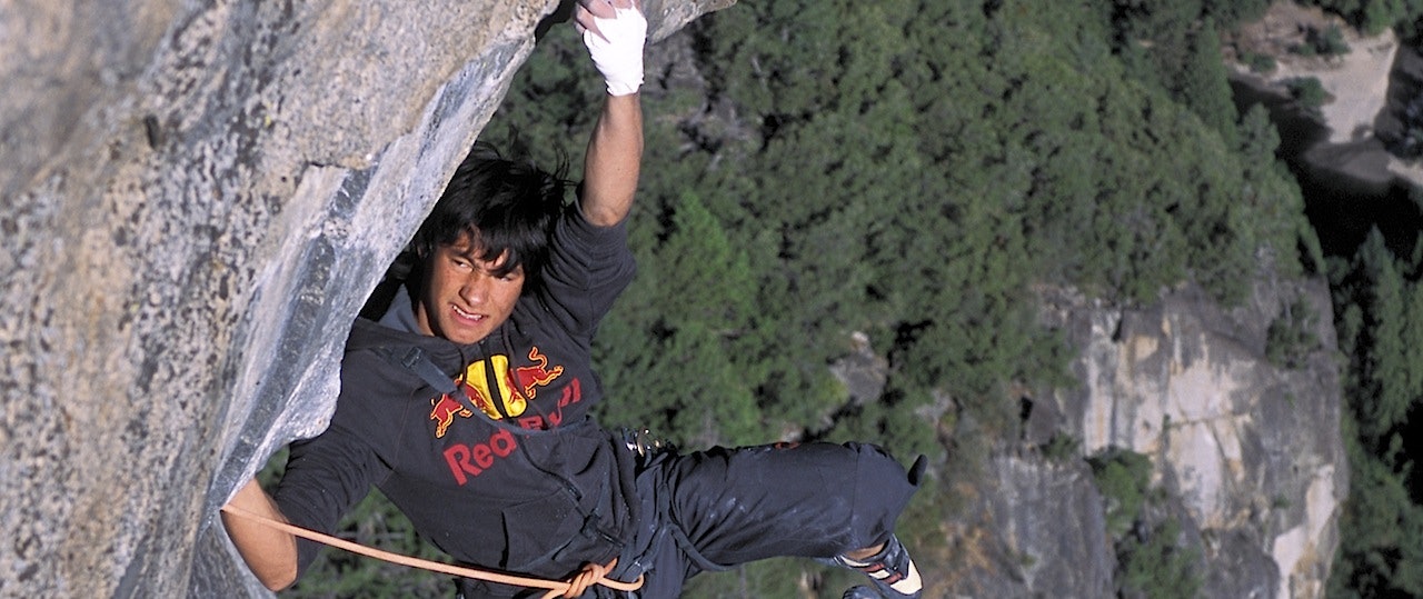 David Lama in action, sponset av Red Bull. Foto: Red bull David Lama in action, sponset av Red Bull. Foto: Red bull