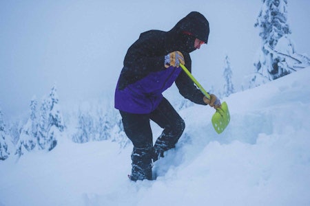Et skredkurs gir deg nyttig kunnskap for trygg ferdsel i vinterfjellet. Foto: Kristoffer Kippernes. Skredkurs, vinter, topptur