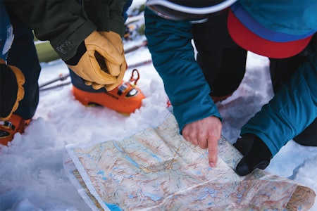 SKREDKVELD: Oscar Almgren arrangerer skredkveld torsdag klokken 19.00. Her fra en tur på Sunnmøre i 2017. Foto: Max Lowe SKREDKVELD: Oscar Almgren arrangerer skredkveld torsdag klokken 19.00. Her fra en tur på Sunnmøre i 2017. Foto: Max Lowe