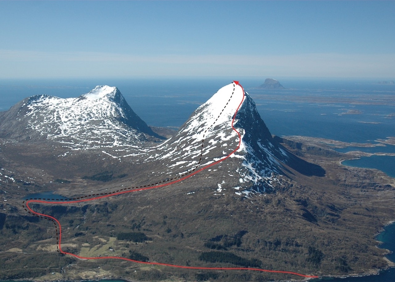 Tomskjevelen sett fra vest. Foto: Sture Willumsen/Toppturer i Norge