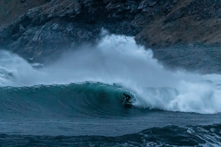 FANTASTISKE FORHOLD: Sjekk de magiske bildene fra Lofoten. Her med Shannon Ainslie. Foto: Hallvard Kolltveit FANTASTISKE FORHOLD: Sjekk de magiske bildene fra Lofoten. Her med Shannon Ainslie. Foto: Hallvard Kolltveit