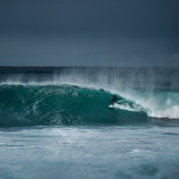 Det blir høyt nivå på surfinga når Mick Fanning er i Lofoten. Foto: Emil Kjos Sollie Det blir høyt nivå på surfinga når Mick Fanning er i Lofoten. Foto: Emil Kjos Sollie