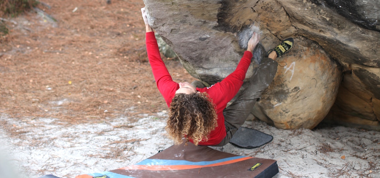 Espen Hauge starter sittende på Retour aux Sources (7A+). Foto: Dag Hagen Espen Hauge starter sittende på Retour aux Sources (7A+). Foto: Dag Hagen