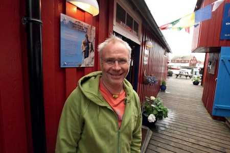 SELGER: Thorbjørn Enevold og kona Lutta selger Nordnorsk Klatreskole og Klatrekafeen til gutta bak Nordlys Sport AS. Foto: Dag Hagen SELGER: Thorbjørn Enevold og kona Lutta selger Nordnorsk Klatreskole og Klatrekafeen til gutta bak Nordlys Sport AS. Foto: Dag Hagen