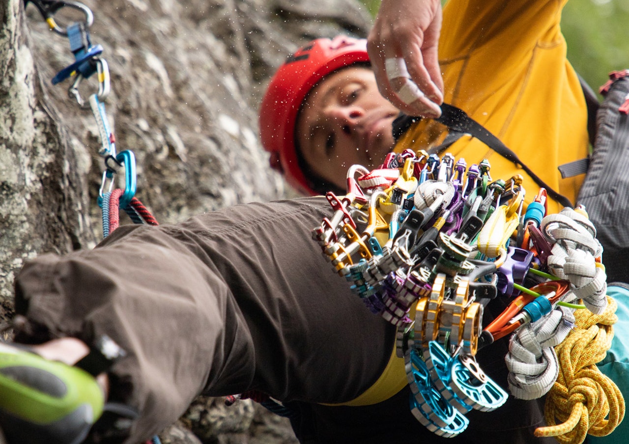 IKKE SMITTEFARLIG: En ny undersøkelse viser at koronavirus ikke overlever i klatrekalk. Arkivfoto: Tore Meirik   korona klatring kalk