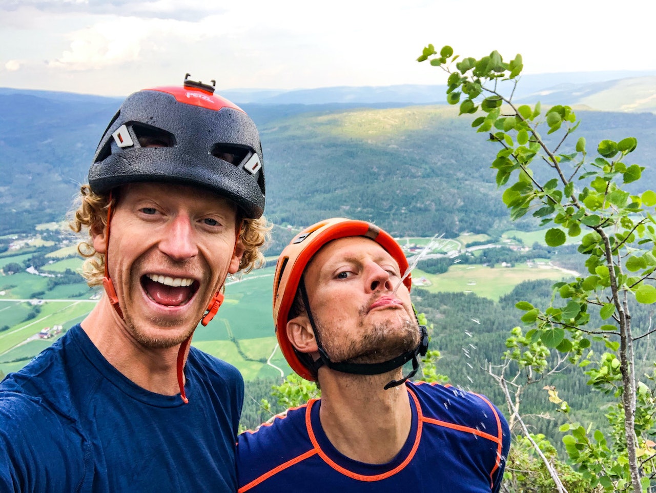 Thomas Horgen og Jon Olav Grepstad er karene bak Eira (7+) på Andersnatten. Foto: selfie.  Thomas Horgen, Jon Olav Grepstad, Eira, Andersnatten