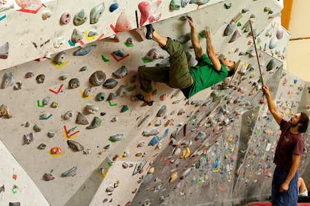 Å peker hvilket tak man skal ta som neste, er en god måte å trene maxpump på. Foto: Henning Wang Å peker hvilket tak man skal ta som neste, er en god måte å trene maxpump på. Foto: Henning Wang